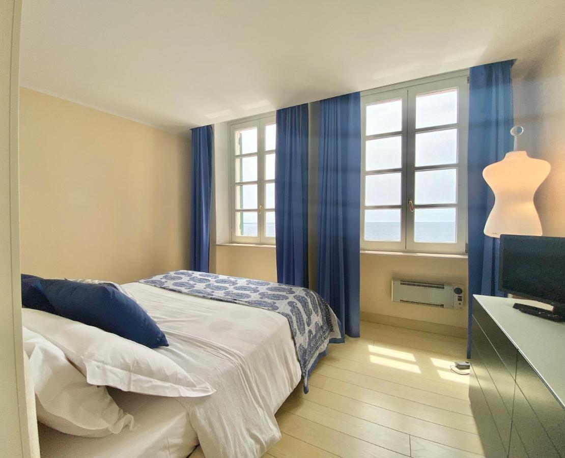Casaviva - Beachfront Trilo With Parking In Camogli Esterno foto